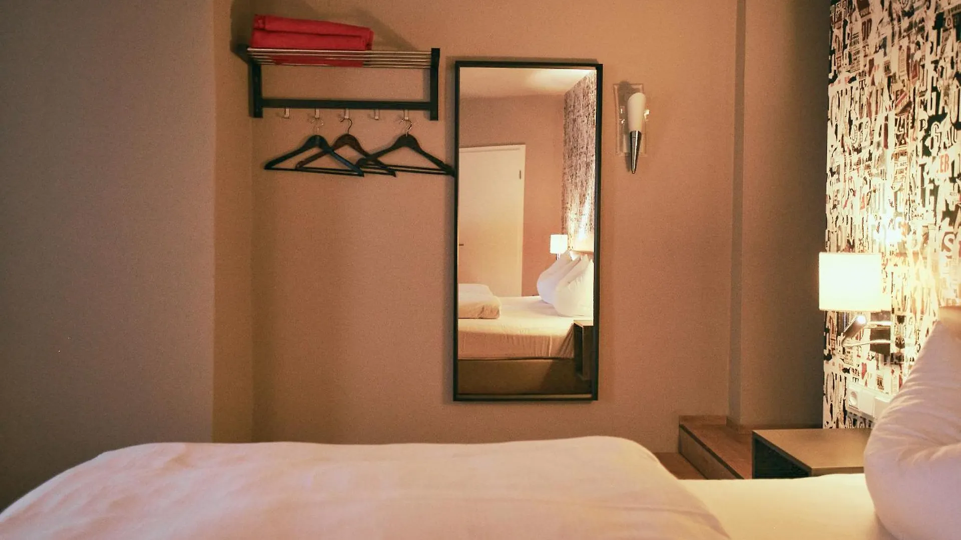 Hotel Roter Hahn Regensburg Germany