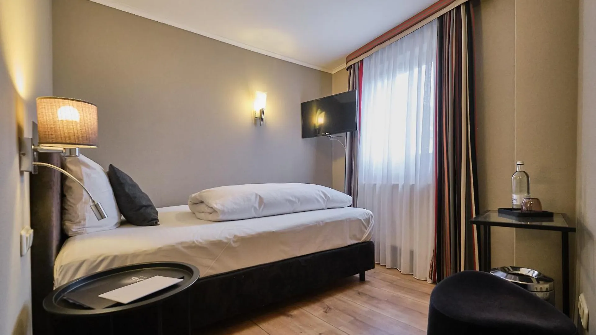 Hotel Roter Hahn Regensburg