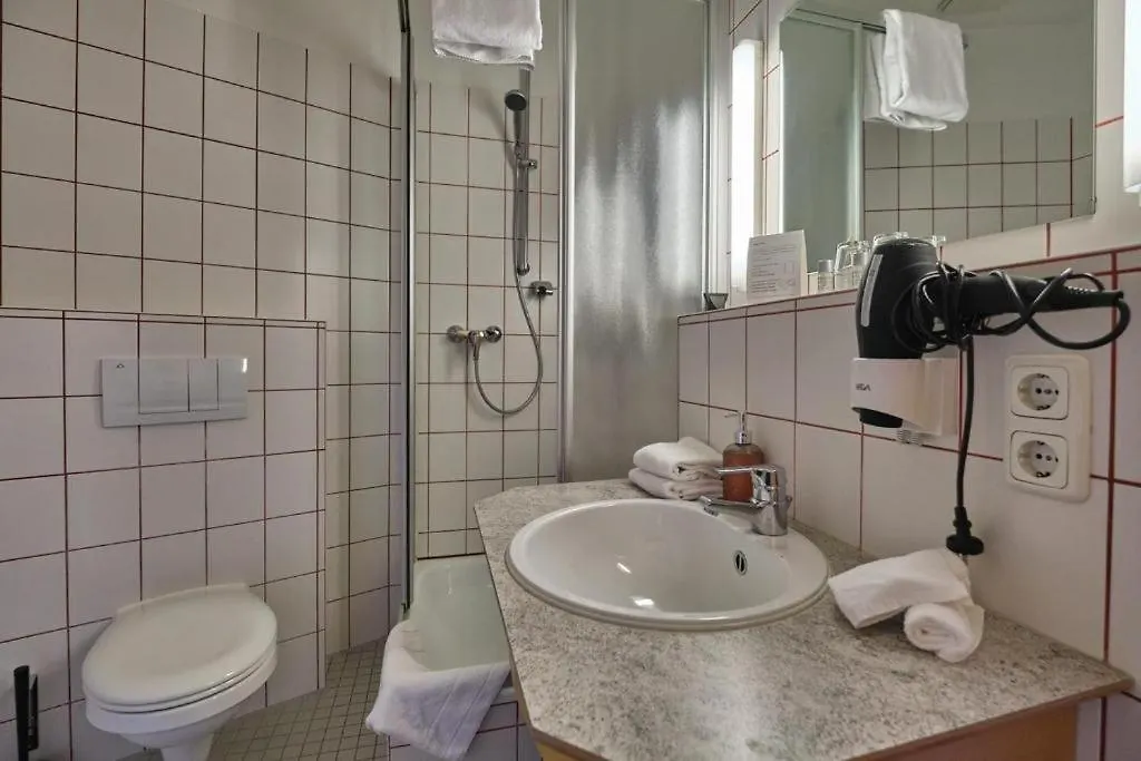 Hotel Roter Hahn Regensburg 3*,  Germany